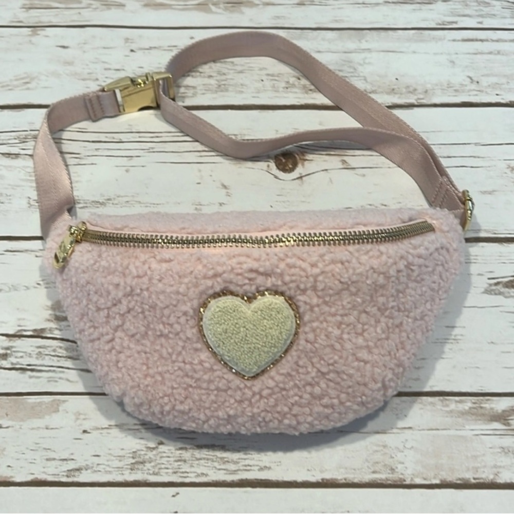 SCL Pink Sherpa Fanny with heart patch